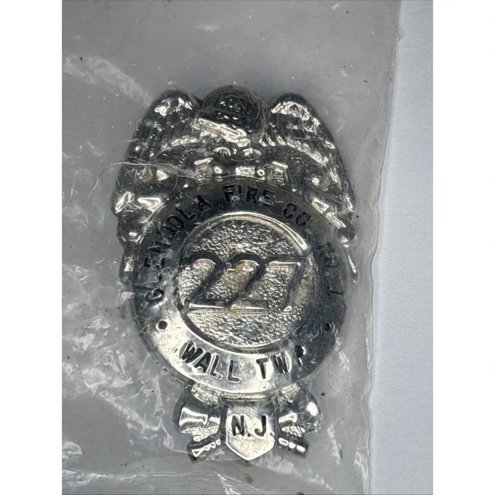 Vintage Glendola Fire Co No 1 Wall Twp NJ 227 Silver Tone Lapel Pin Badge Sealed